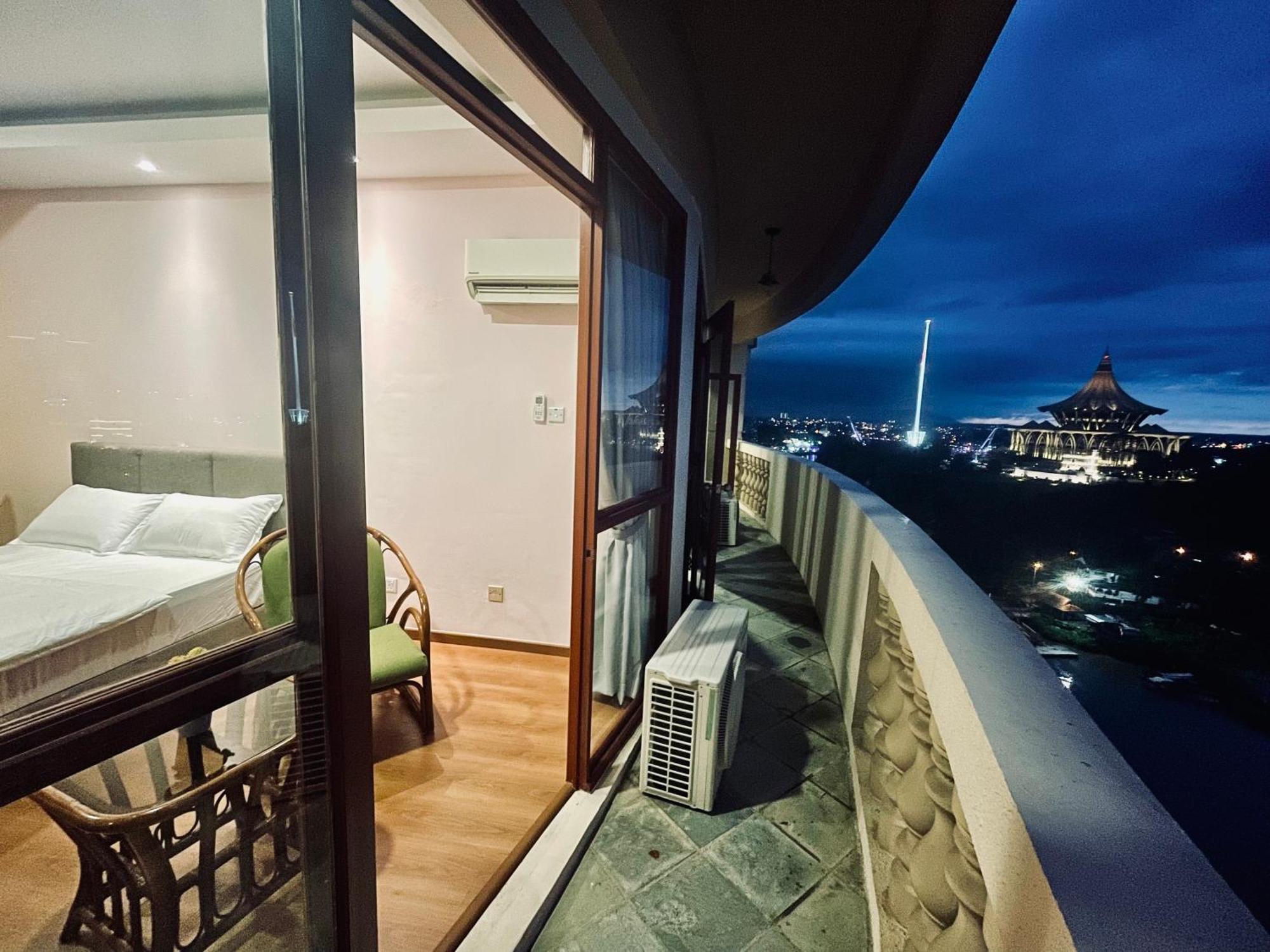Kuching City Center Riverbank Suites With Marvelous River View Exterior foto