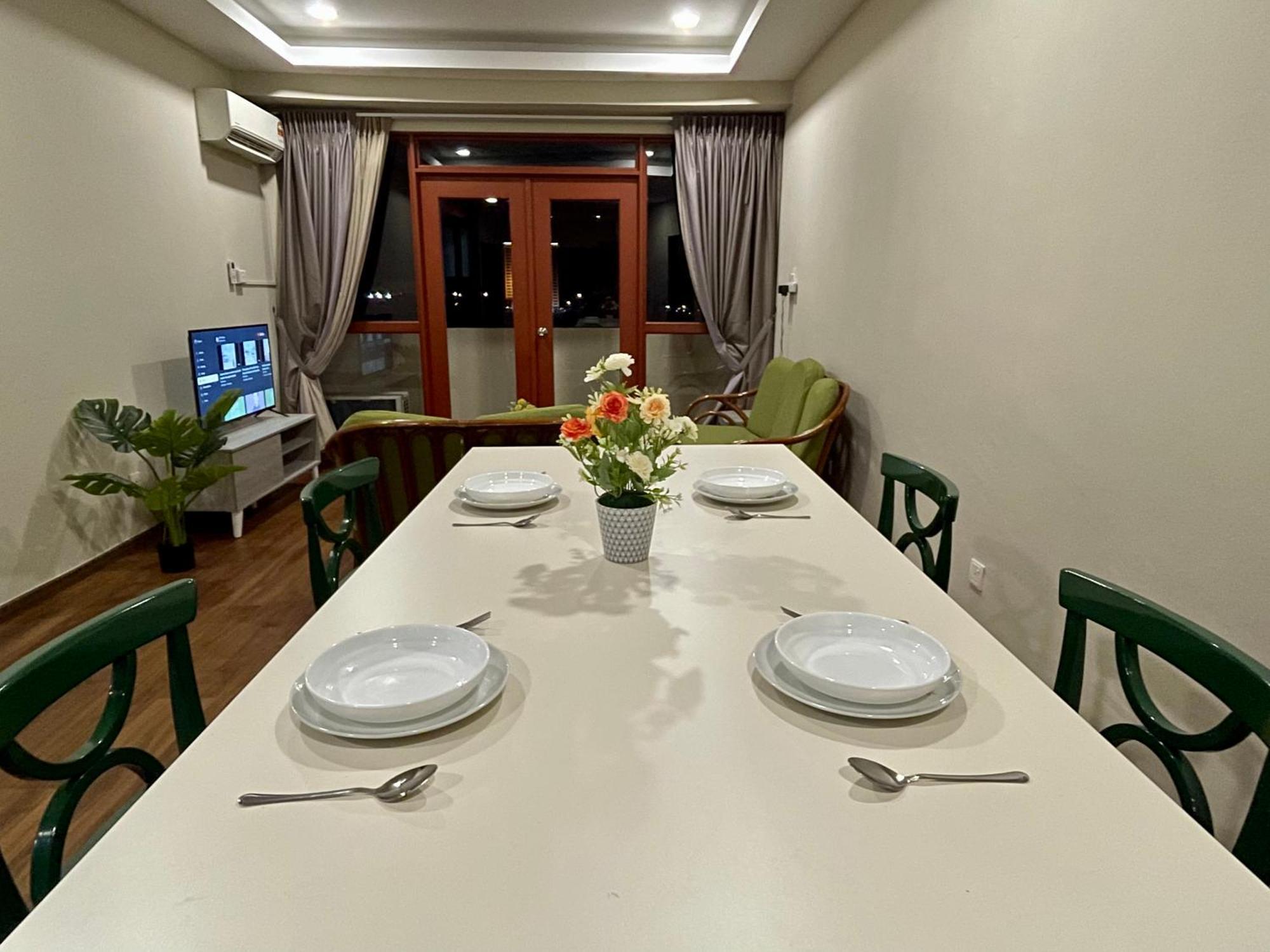Kuching City Center Riverbank Suites With Marvelous River View Exterior foto