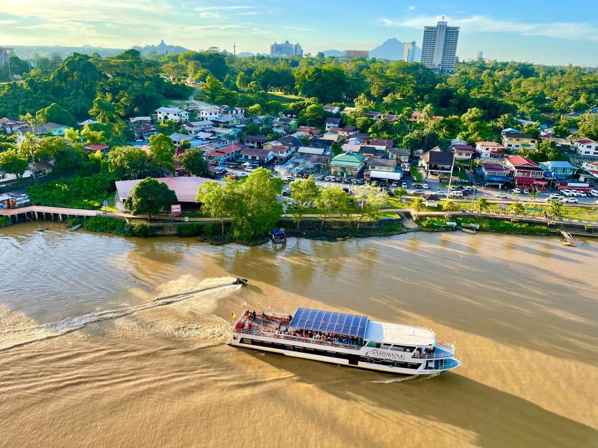 Kuching City Center Riverbank Suites With Marvelous River View Exterior foto